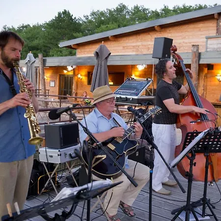 홀리데이파크 Huttopia Sud Ardeche